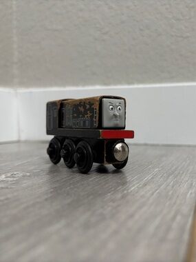 Wooden Weathered Diesel - Thomas & Friends